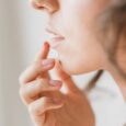 Tipps zur Pflege trockener Lippen