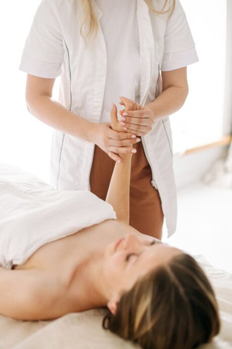 Entspannende Naturkosmetik Körperbehandlung im Institut für ganzheitliche Hautpflege